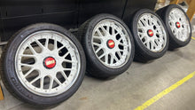 Load image into Gallery viewer, BBS RS2 - 18"- 5x114.3 - Honda Fitment (FE1 Civic SI)