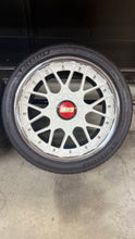 Load image into Gallery viewer, BBS RS2 - 18"- 5x114.3 - Honda Fitment (FE1 Civic SI)