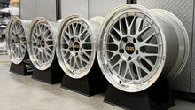 Load image into Gallery viewer, BBS LM133 / LM134 - 17"/18" - 5x120.65 - Corvette Fitment (C5)