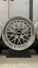 Load image into Gallery viewer, BBS LM133/134 - 17"/18" - 5x120.65 - Corvette Fitment (C5)