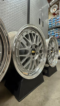 Load image into Gallery viewer, BBS LM133/134 - 17"/18" - 5x120.65 - Corvette Fitment (C5)