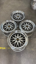 Load image into Gallery viewer, BBS LM133/134 - 17"/18" - 5x120.65 - Corvette Fitment (C5)