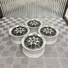 Load image into Gallery viewer, BBS LM-R (LM322) - 19" - 5x112 - Mercedes, Volkswagen, and Audi Fitment (211 E class, Golf GTI/R, and Audi S4)