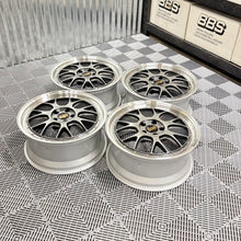 Load image into Gallery viewer, BBS LM-R (LM322) - 19" - 5x112 - Mercedes, Volkswagen, and Audi Fitment (211 E class, Golf GTI/R, and Audi S4)