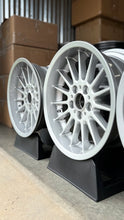 Load image into Gallery viewer, BMW Style 32 - 17" Staggered - 5x120