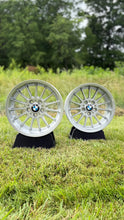 Load image into Gallery viewer, BMW Style 32 - 17" Staggered - 5x120