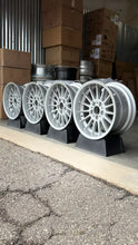 Load image into Gallery viewer, BMW Style 32 - 17" Staggered - 5x120