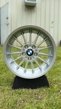 Load image into Gallery viewer, BMW Style 32 - 17" Staggered - 5x120