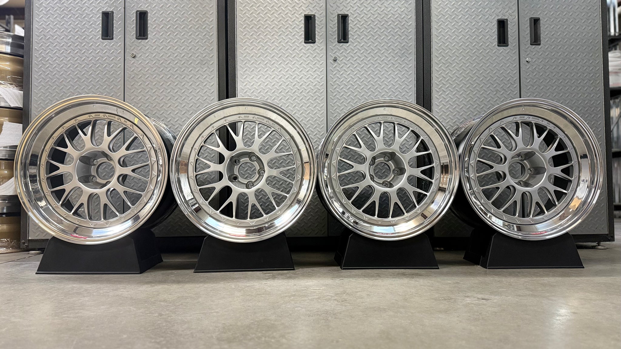BBS 19インチ　アルミ BBS E88 - 19