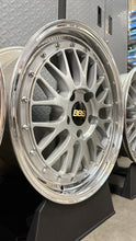 Load image into Gallery viewer, BBS LM133/134 - 17"/18" - 5x120.65 - Corvette Fitment (C5)
