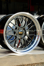 Load image into Gallery viewer, BBS LM287 / LM415 (Porsche 997 widebody fitment)
