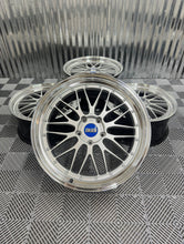 Load image into Gallery viewer, BBS LM471 / LM474 - 20"/21" - 5x130 - Porsche Fitment (992.1 Carrera)

