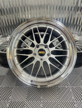 Load image into Gallery viewer, BBS LM471 / LM474 - 20"/21" - 5x130 - Porsche Fitment (992.1 Carrera)
