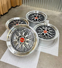 Load image into Gallery viewer, BBS LM (LM078 / LM194) - 18" - 5x114.3 - Nissan, Acura, and Honda Fitment (R32 Skyline)
