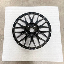 Load image into Gallery viewer, (1) Single 18" BBS LM Wheel Face (LM163, LM081, LM082)
