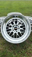 Load image into Gallery viewer, Ehrlich Spec BBS E88 - 19&quot; Staggered - 5x120
