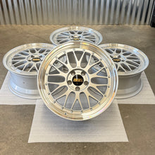 Load image into Gallery viewer, BBS LM (LM122) - 18" - 5x108 - Ferrari and Volvo Fitment (Volvo V70 R)

