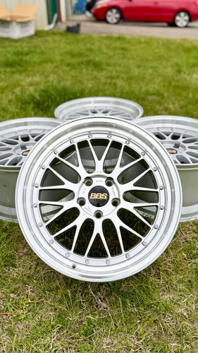 19-inch BBS LM272 281 wheels, classic mesh design, perfect fit for E46 M3 and E9X M, silver finish, 5x120 PCD, outdoor display