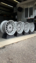 Load image into Gallery viewer, BMW Style 32 - 17&quot; Staggered - 5x120
